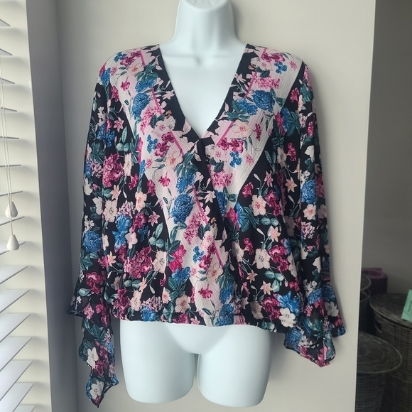 Guess Wrap Style Boho Floral Blouse Top Statement Sleeves Spring Summer Sheer - Picture 6 of 13
